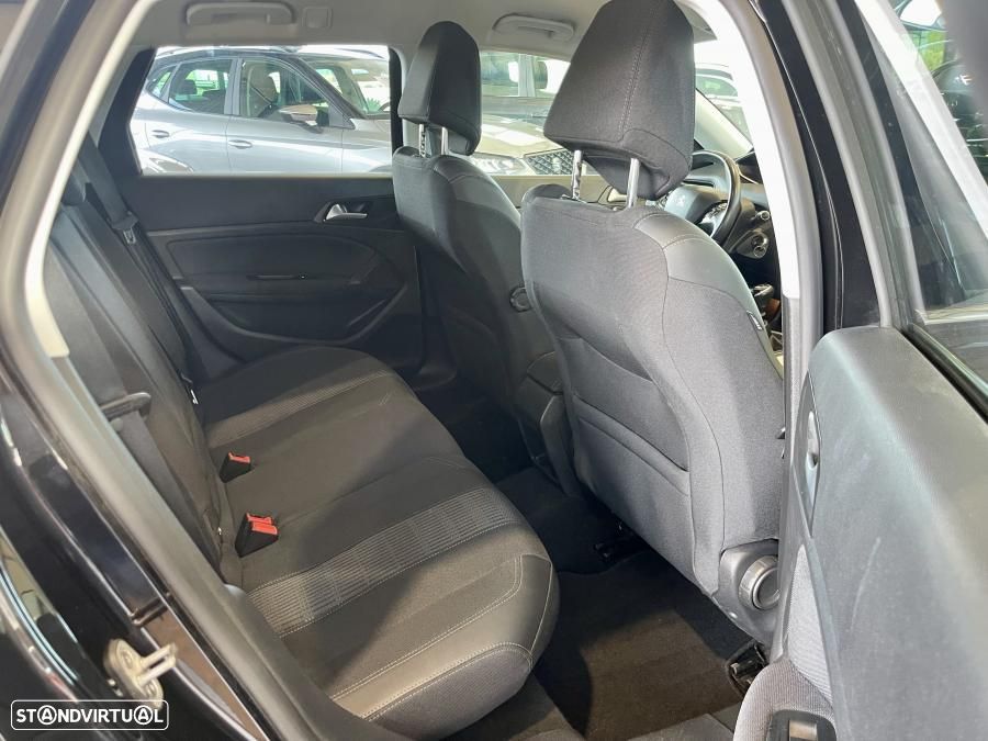Peugeot 308 SW 1.5 BlueHDi Allure Pack - 26