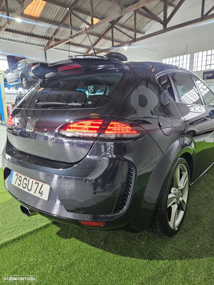 SEAT Leon 2.0 TDI FR 18 Tiago Monteiro - 8