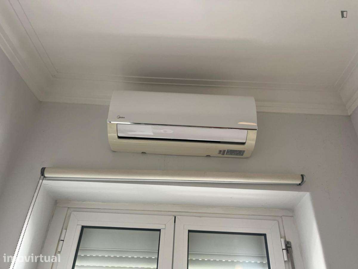 Quarto - localizado em Roma-Areeiro Lisbon - Grande imagem: 4/17