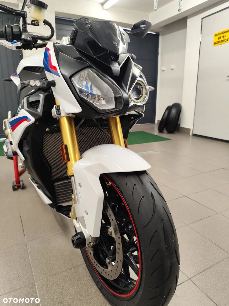 BMW S - 35