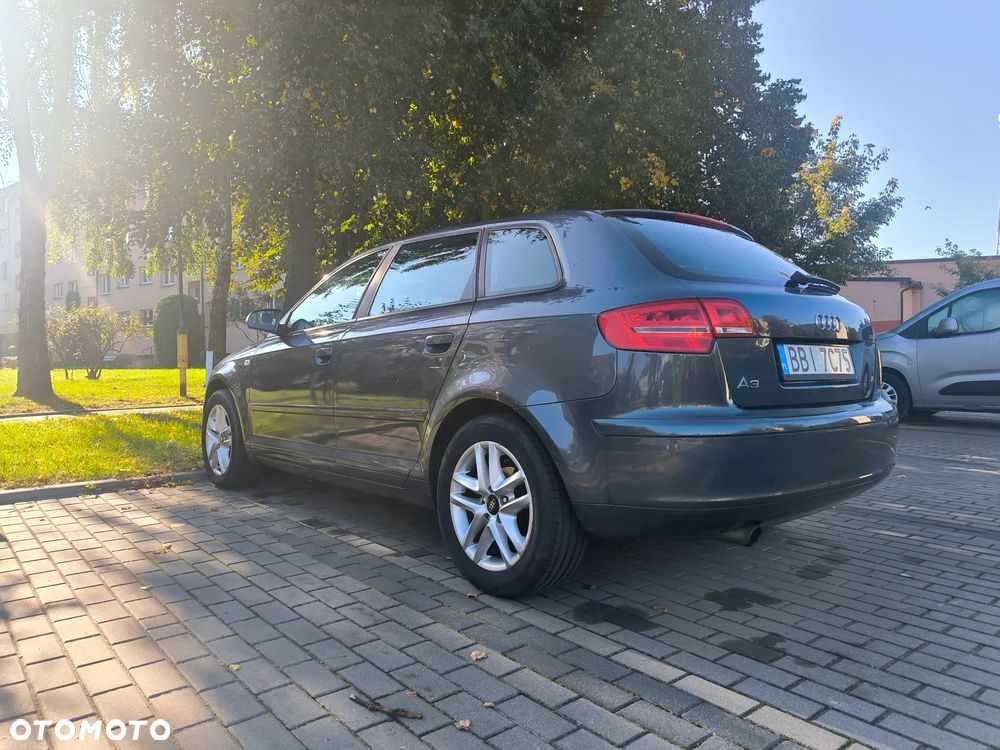 Audi A3 Sportback 1.6 FSI Ambiente - 4