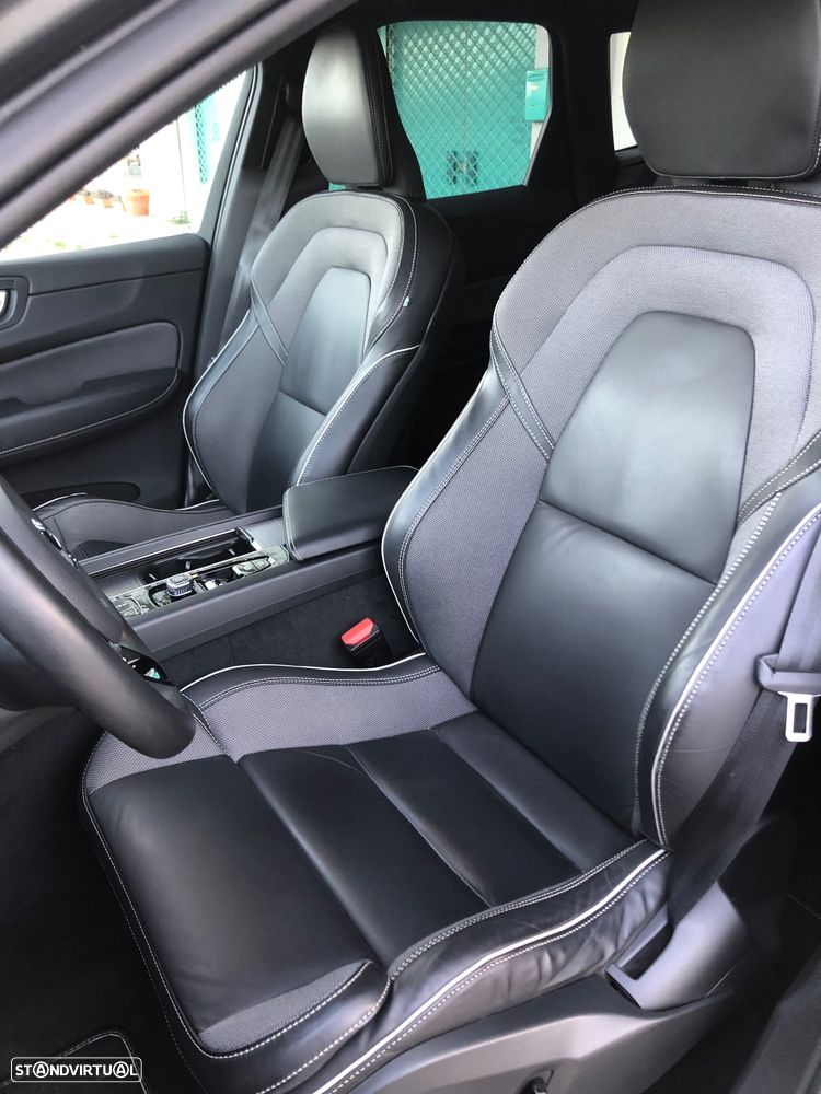 Volvo XC 60 2.0 T6 PHEV R-Design AWD - 25