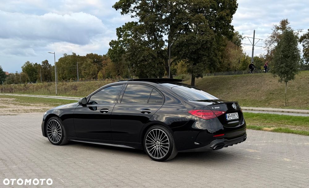 Mercedes-Benz Klasa C 300 9G-TRONIC AMG Line - 4