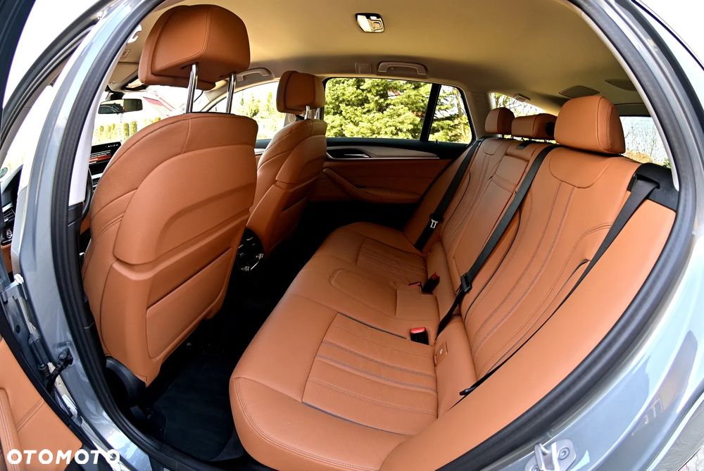 BMW Seria 5 520i - 12