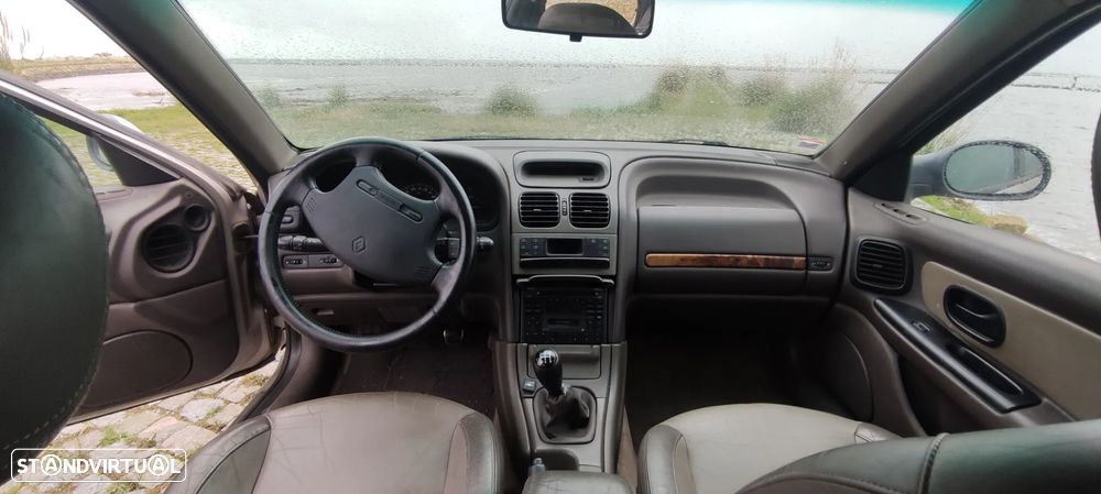 Renault Laguna 3.0 i V6 Baccara - 16