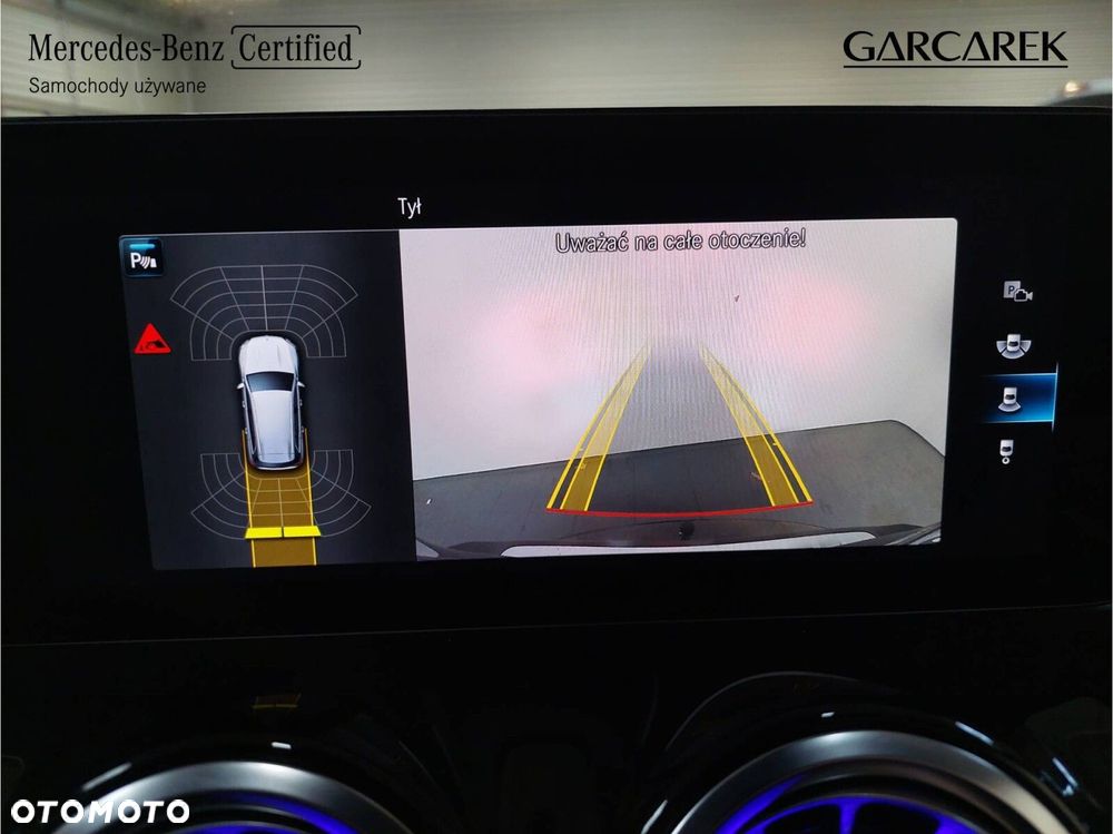 Mercedes-Benz GLB 200 4-Matic AMG Line 8G-DCT - 31