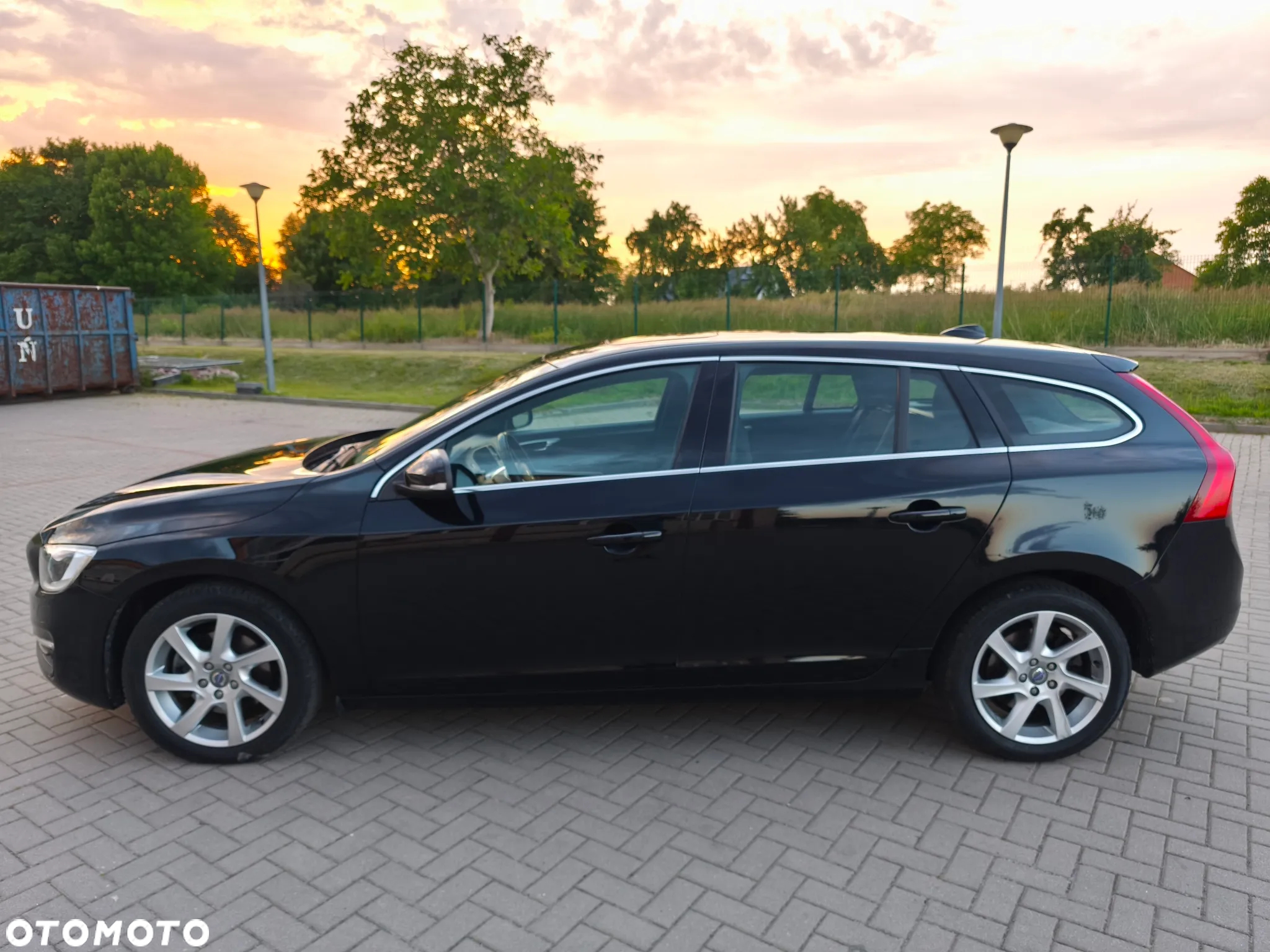 Volvo V60 D4 Drive-E Momentum - 11