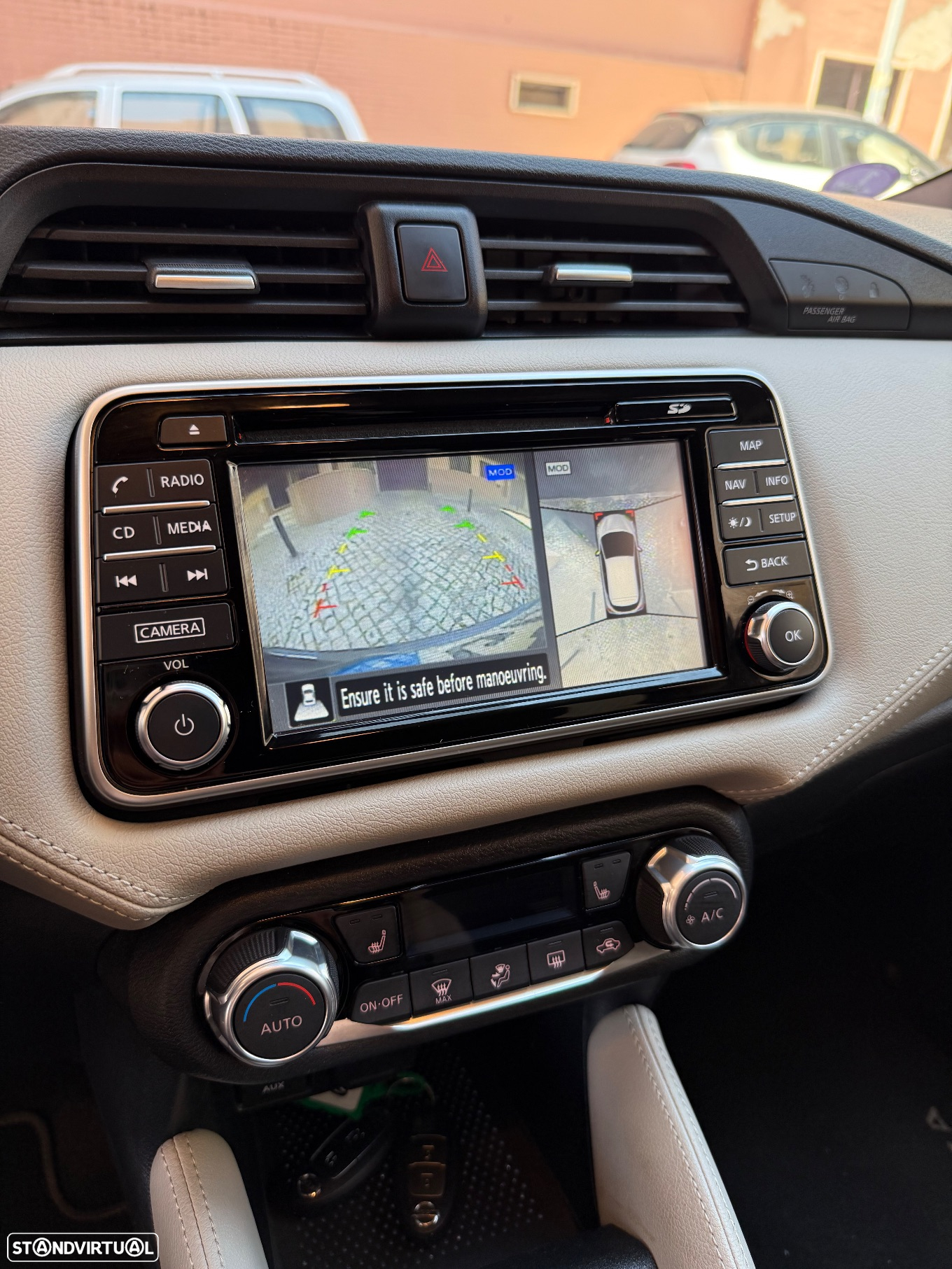 Nissan Micra 1.0 IG-T Tekna - 23