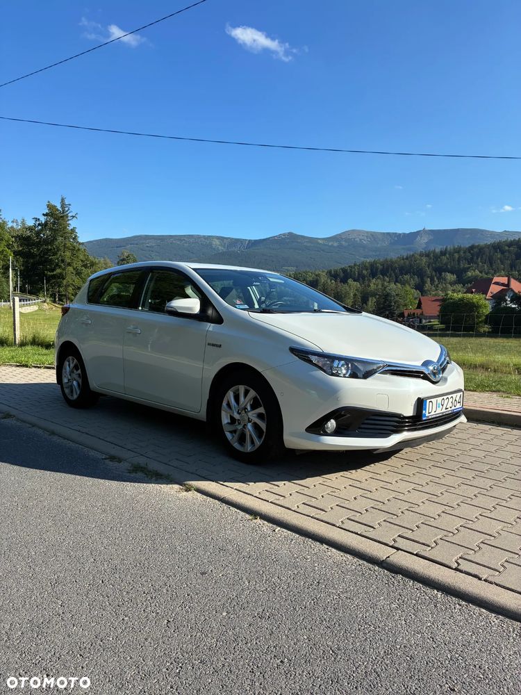 Toyota Auris Hybrid 135 Comfort - 1