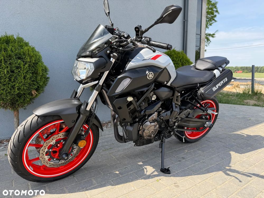 Yamaha MT - 6