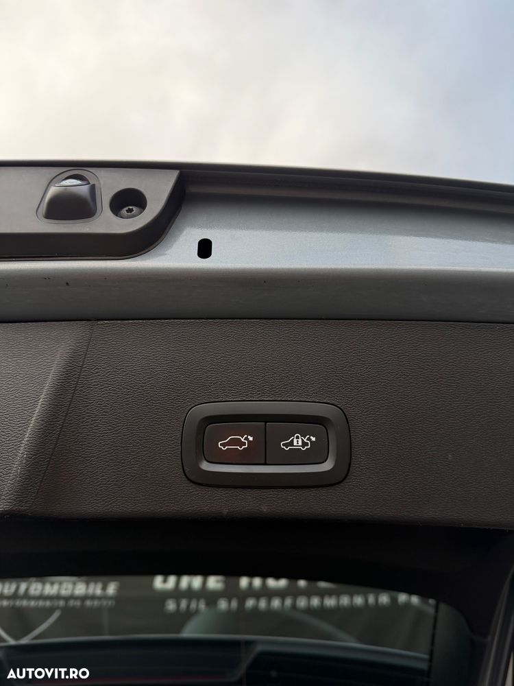 Volvo XC 40 T5 Recharge DKG Plus Dark - 12