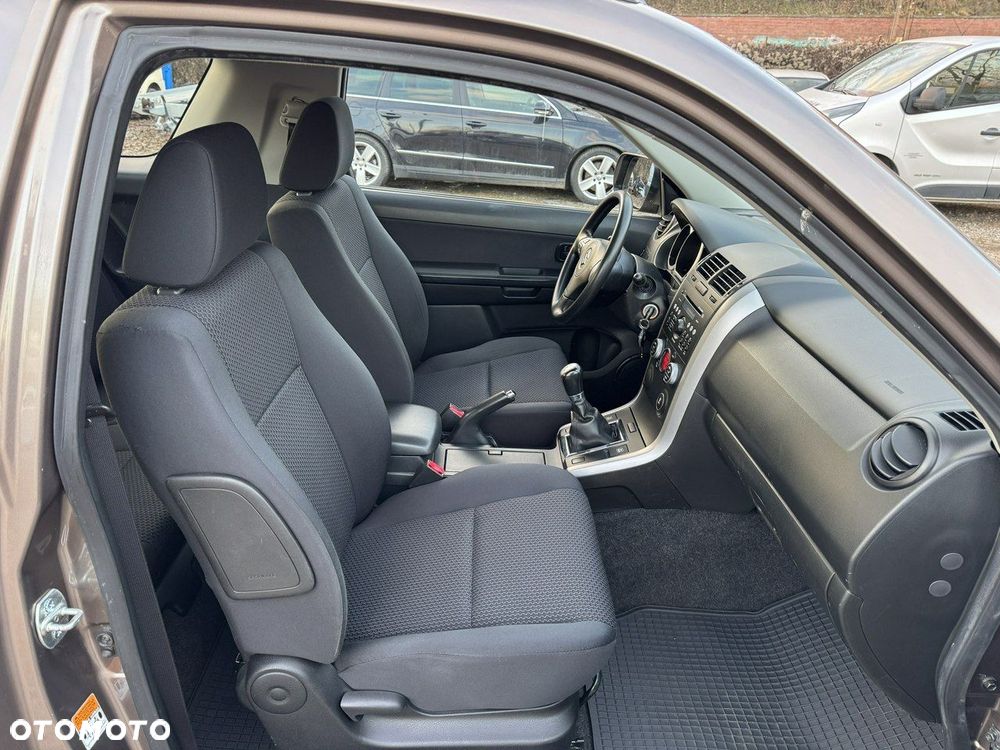 Suzuki Grand Vitara - 12