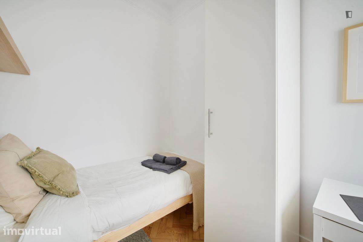 Quarto - localizado em Entrecampos Lisbon - Grande imagem: 3/47