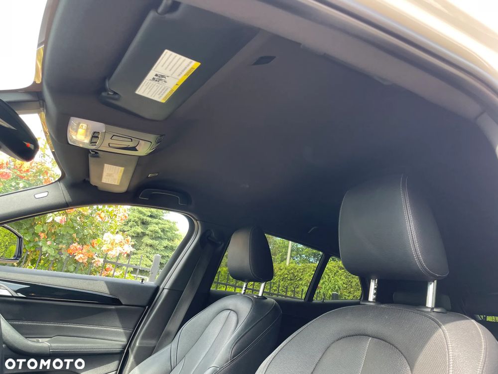 BMW X2 sDrive20i Advantage Plus - 9