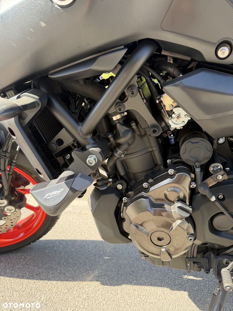 Yamaha MT - 7