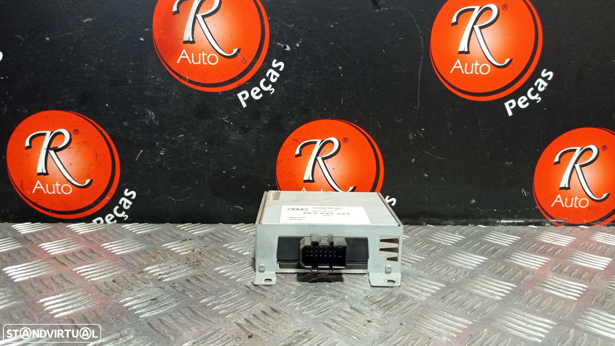 Amplificador Audi A4 (8E2, B6) - 2