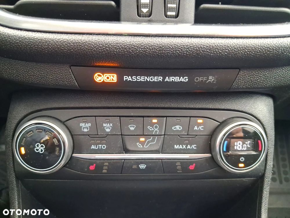 Ford Fiesta 1.0 EcoBoost Titanium X - 36