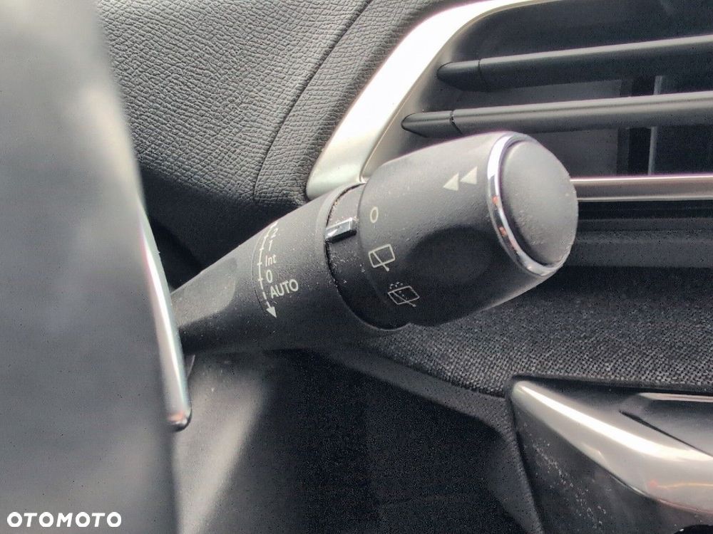 Peugeot 3008 1.5 BlueHDi Allure Pack S&S EAT8 - 29