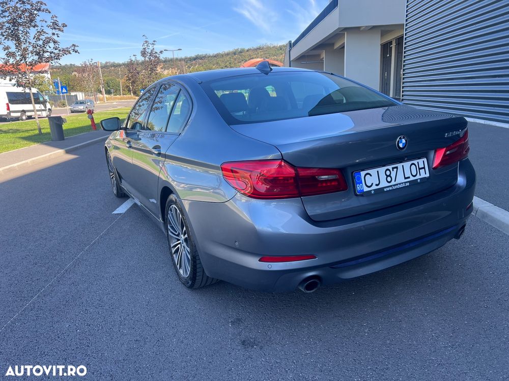 BMW Seria 5 520d Aut. Sport Line - 13