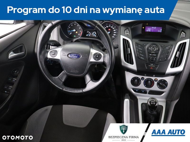 Ford Focus SW - 9