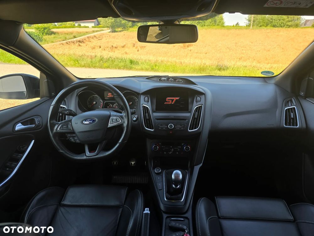 Ford Focus - 14