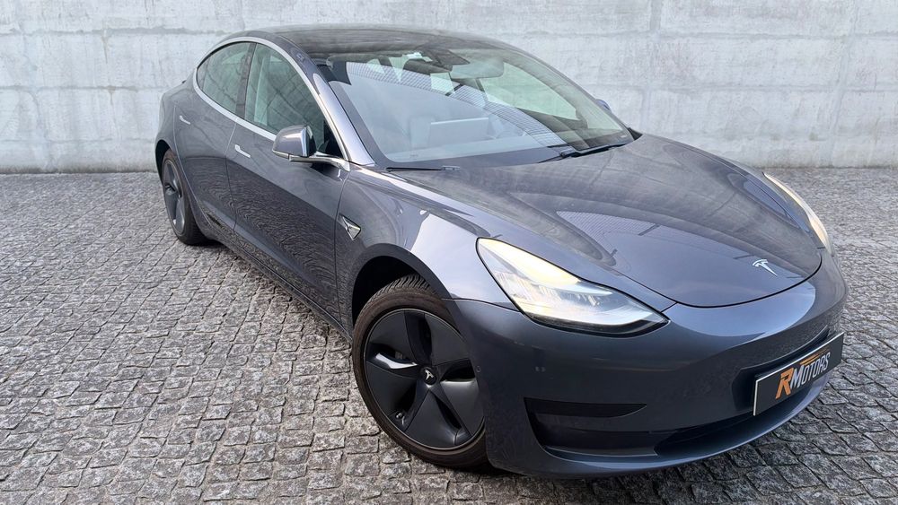 Tesla Model 3 Tração Traseira
