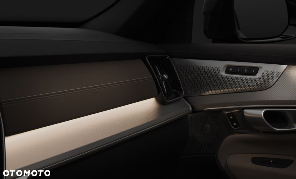 Volvo XC 90 T8 AWD Plug-In Hybrid Ultra Dark 7os - 8