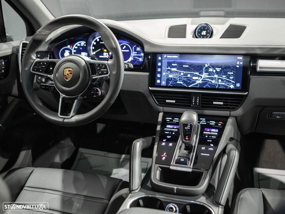 Porsche Cayenne E-Hybrid Platinum Edition - 48