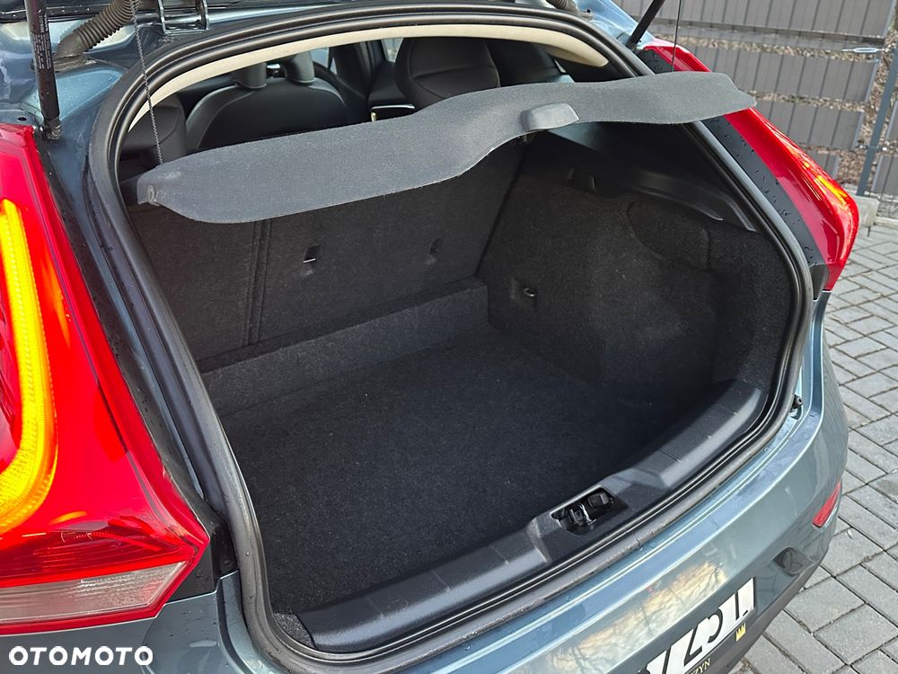 Volvo V40 D2 Momentum - 22
