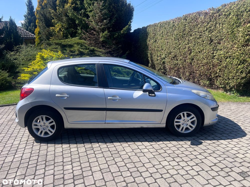 Peugeot 207 1.4 - 33