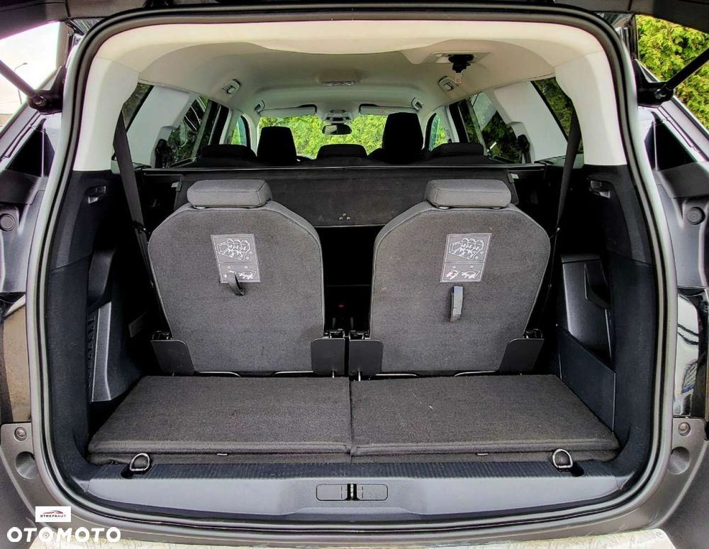 Peugeot 5008 - 24