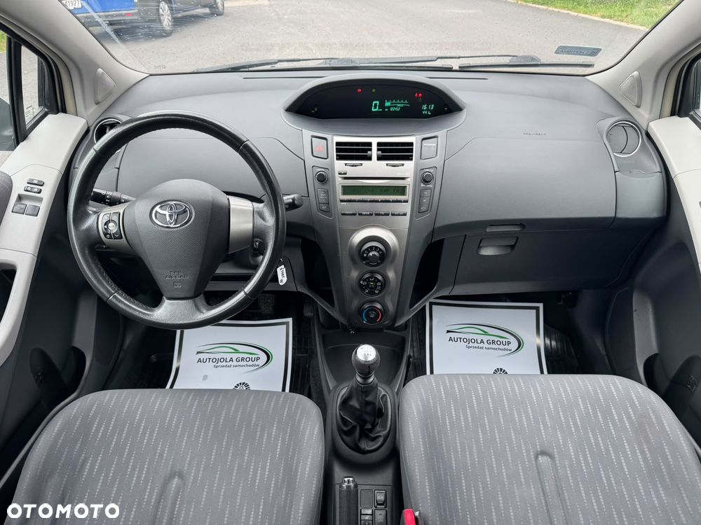 Toyota Yaris - 7