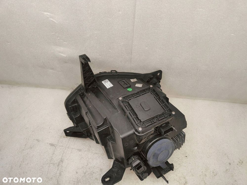 Renault Twingo III ZW Z LED Przód strona lewa 260602593R - 7