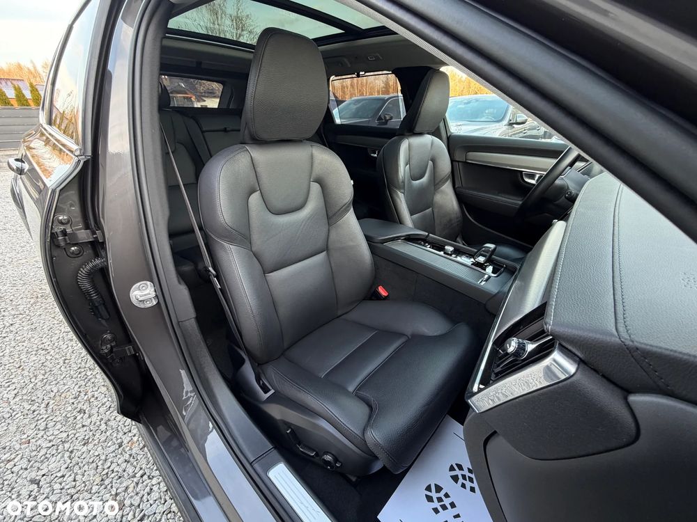 Volvo V90 Cross Country B5 D AWD Ultimate - 34