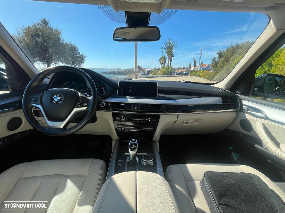 BMW X5 25 d sDrive Comfort 7L - 24