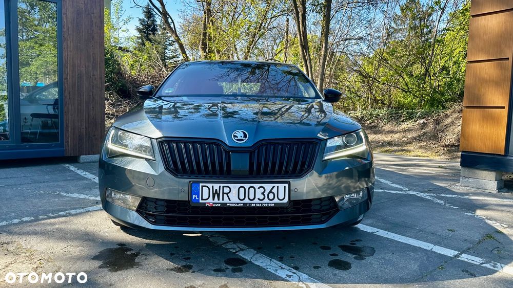 Skoda Superb 2.0 TSI DSG SportLine - 2