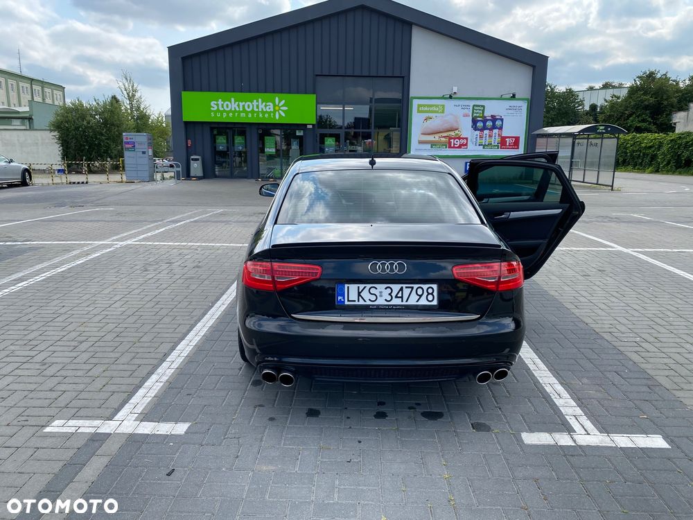 Audi A4 Limousine - 6