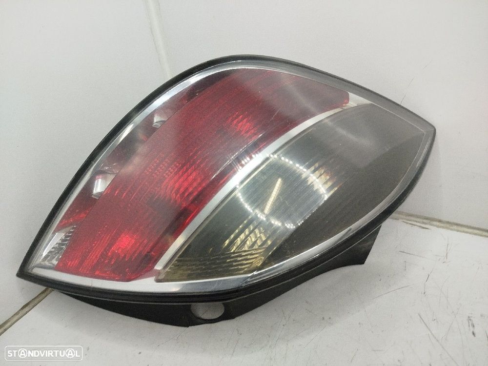 Farolim Stop Esq Opel Astra H Hatchback (L48) - 1