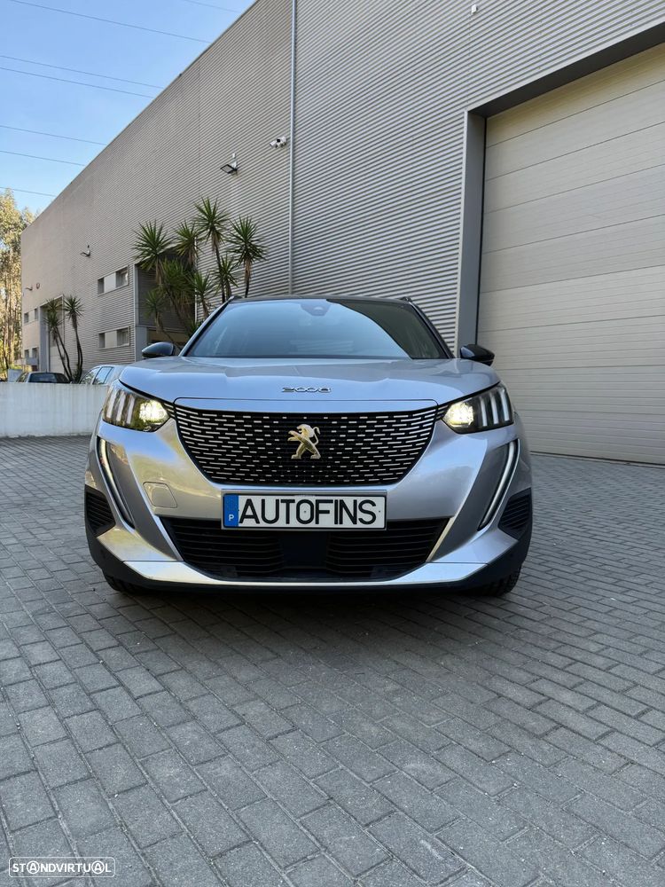 Peugeot e-2008 50 kWh GT - 2