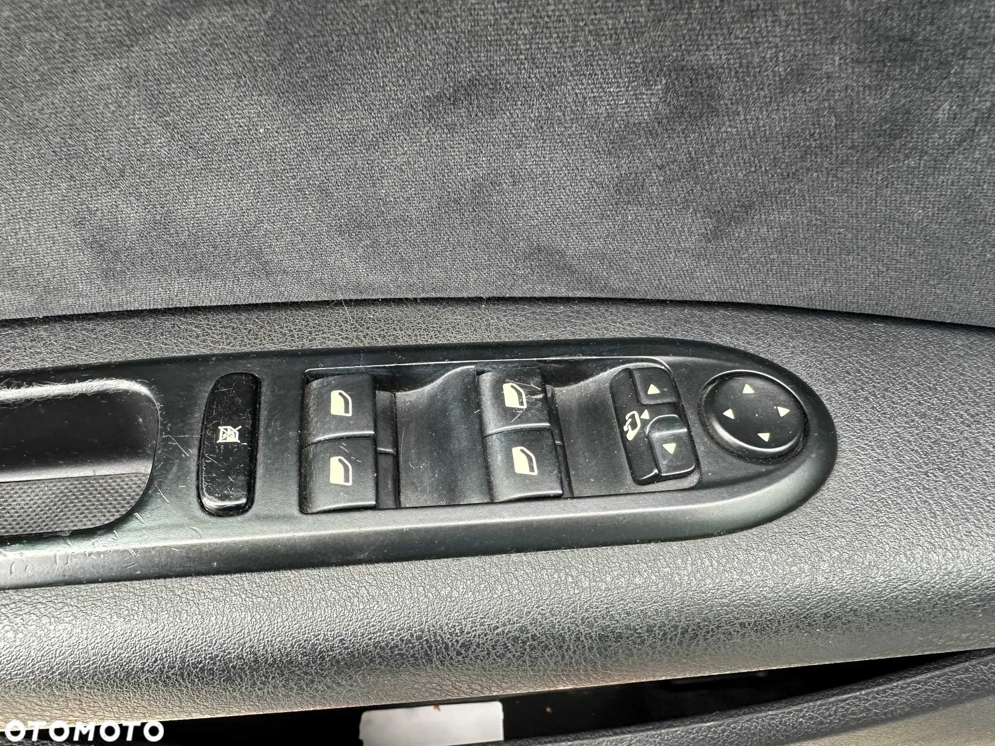 Peugeot 407 - 11