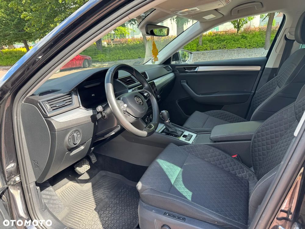 Skoda Superb 2.0 TDI SCR Ambition DSG - 14