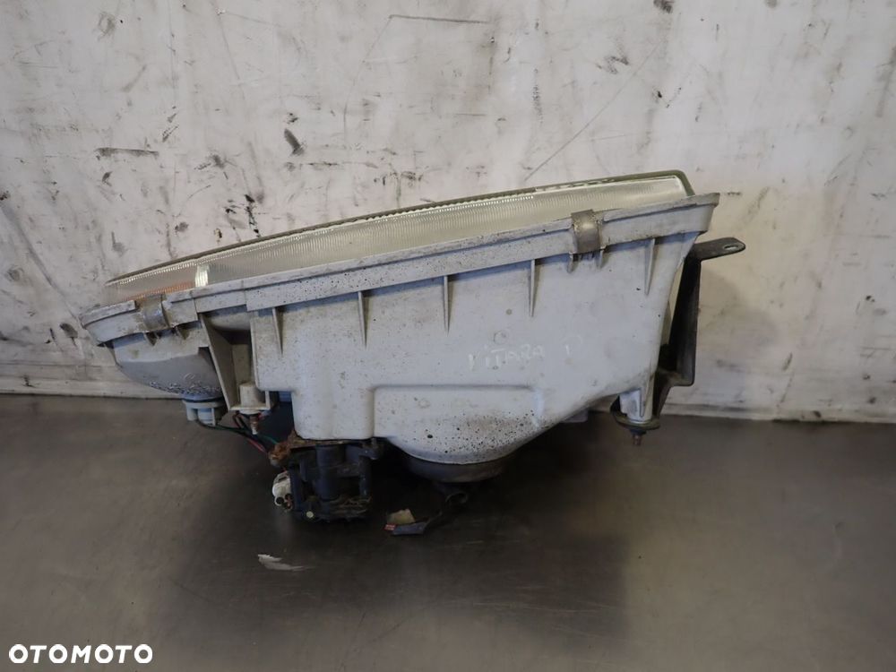 LAMPA PRAWA PRZEDNIA SUZUKI VITARA I - 8