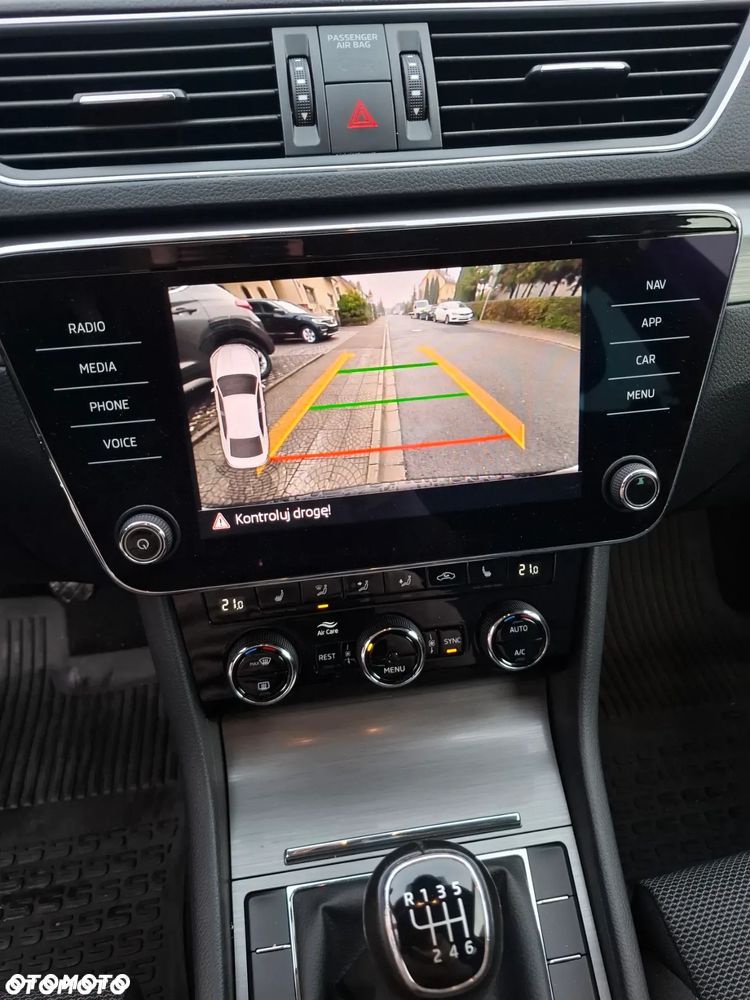 Skoda Superb 1.5 TSI ACT Style - 22