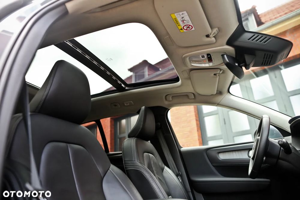 Volvo XC 40 B4 AWD Plus Bright - 30