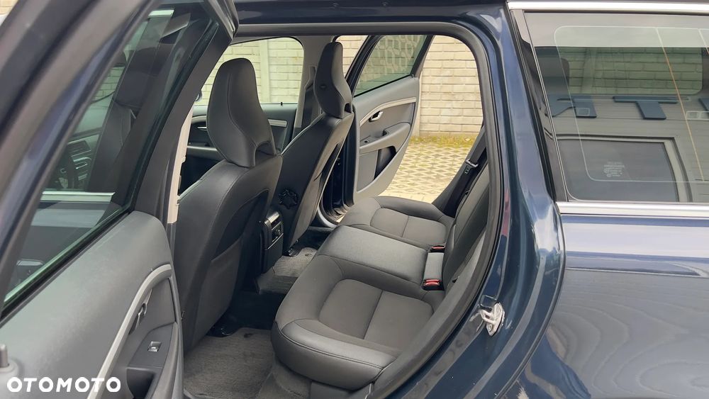 Volvo V70 D4 Kinetic - 23
