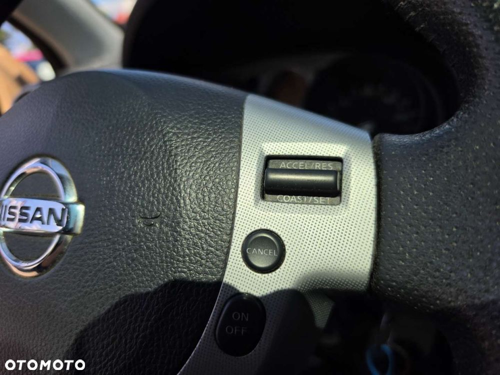 Nissan Qashqai - 22