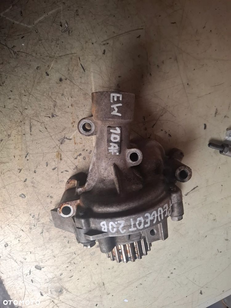 CITROEN PEUGEOT 2,0 16V pompa wody  EW10AF