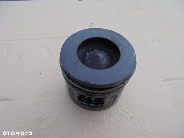 tłok bmw e90 e91 e92 e93 316d 318d 320d N47D20A - 1