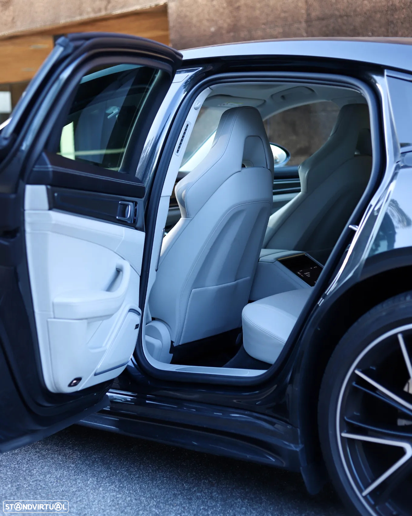 Porsche Panamera - 24