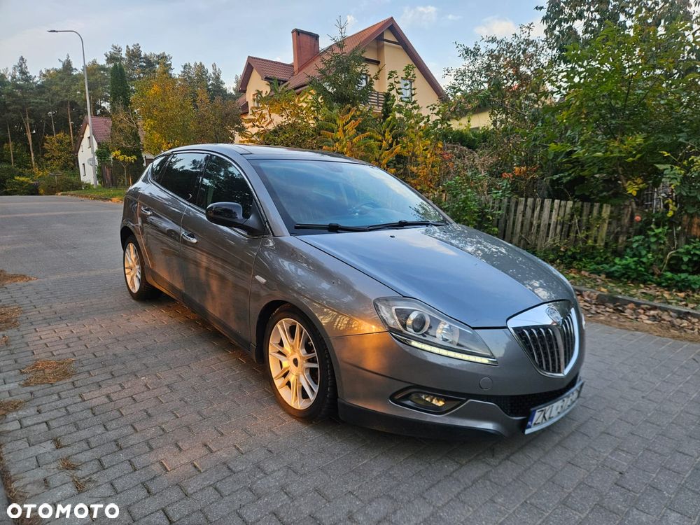 Lancia Delta 2009 photo 2
